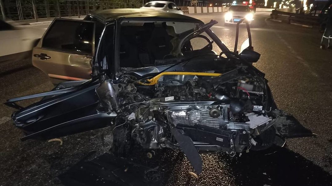 Кувшин "капля". Перевернутая ваза. Необычные декоративные вазы. Оптический перевертыш ваза. Плетеные вазы напольные.